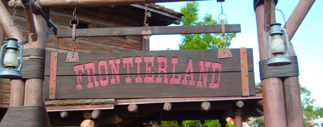frontierland-sign